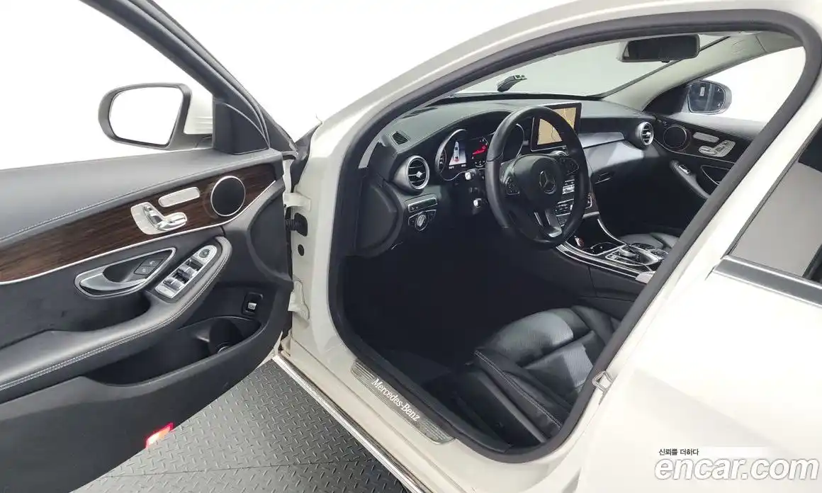 Mercedes-Benz C-Class 2018 2.0 гидро в Москве № 342876, фото 10
