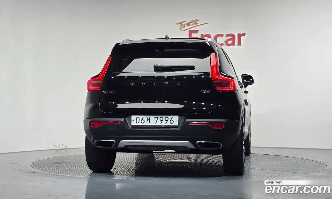 Volvo XC40 2019 2.0 гидро в Москве № 373772, фото 3