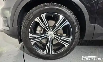 Volvo XC40 2019 2.0 гидро в Москве № 373772, миниатюра 4