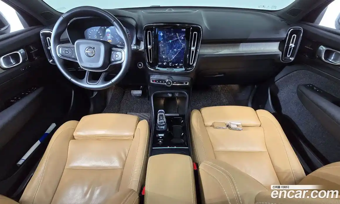 Volvo XC40 2019 2.0 гидро в Москве № 373772, фото 6