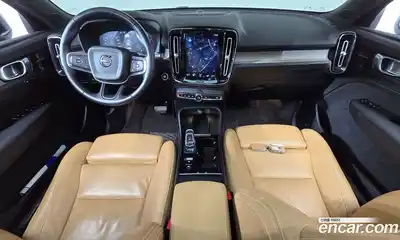 Volvo XC40 2019 2.0 гидро в Москве № 373772, миниатюра 6