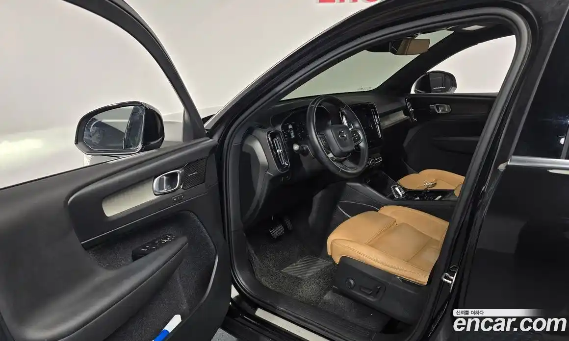 Volvo XC40 2019 2.0 гидро в Москве № 373772, фото 9