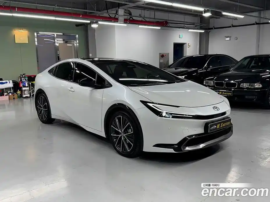 Toyota Prius 2024 2.0 гидро в Москве № 383880, фото 3