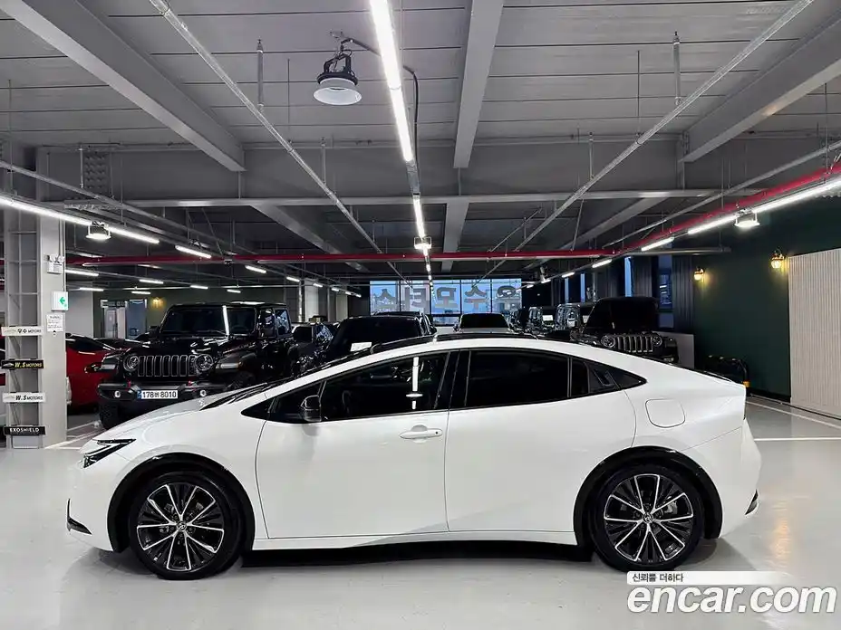 Toyota Prius 2024 2.0 гидро в Москве № 383880, фото 4