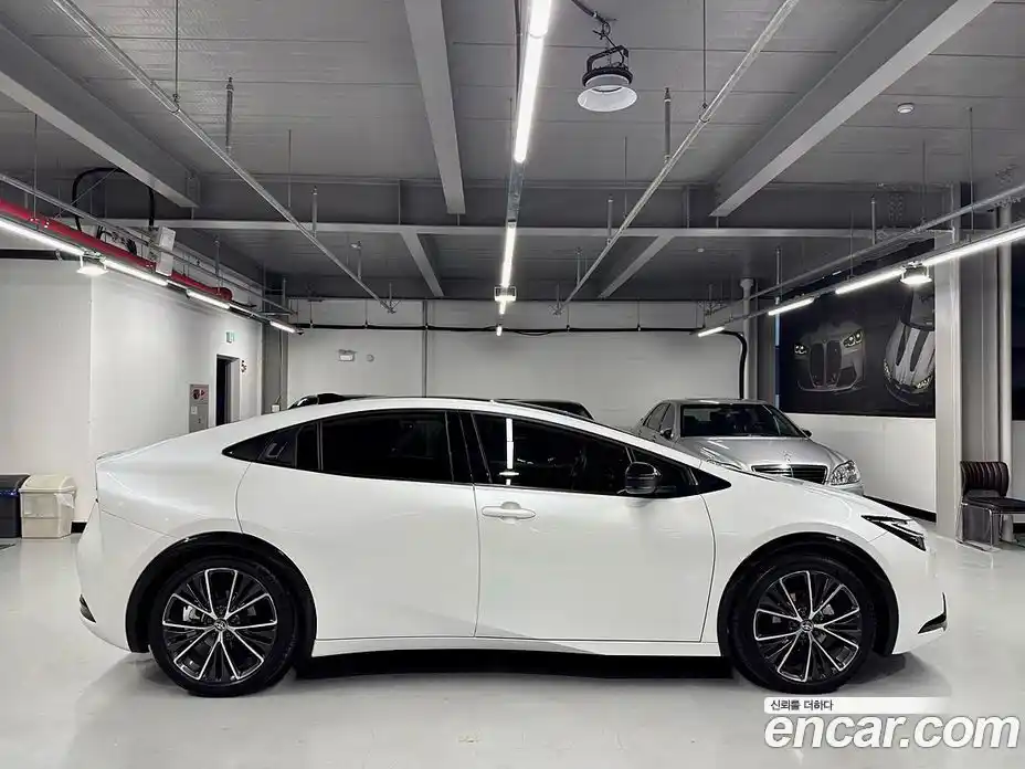 Toyota Prius 2024 2.0 гидро в Москве № 383880, фото 5
