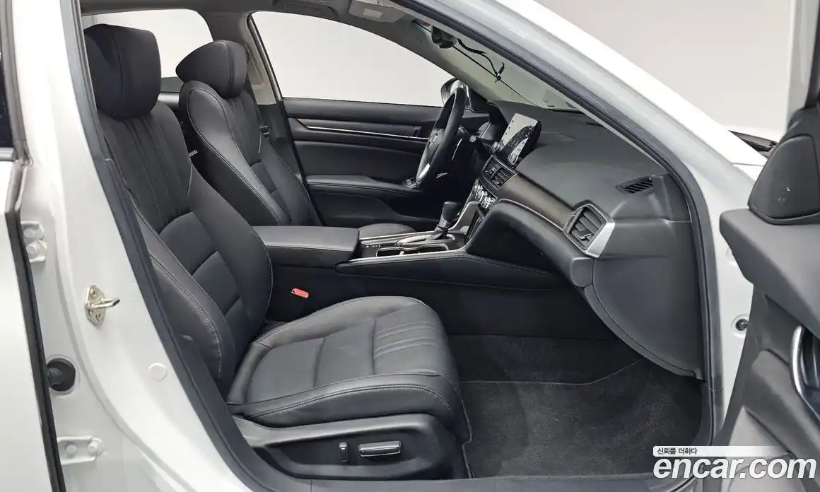 Honda Accord 2019 1.5 гидро в Москве № 384311, фото 11