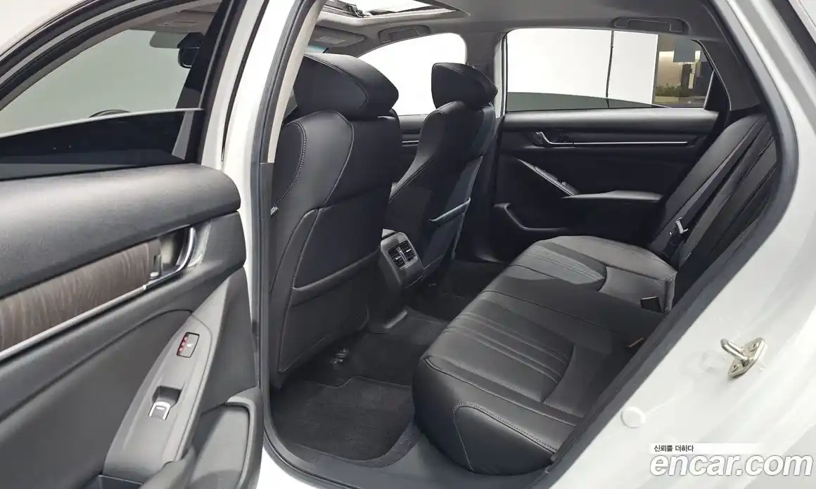 Honda Accord 2019 1.5 гидро в Москве № 384311, фото 12