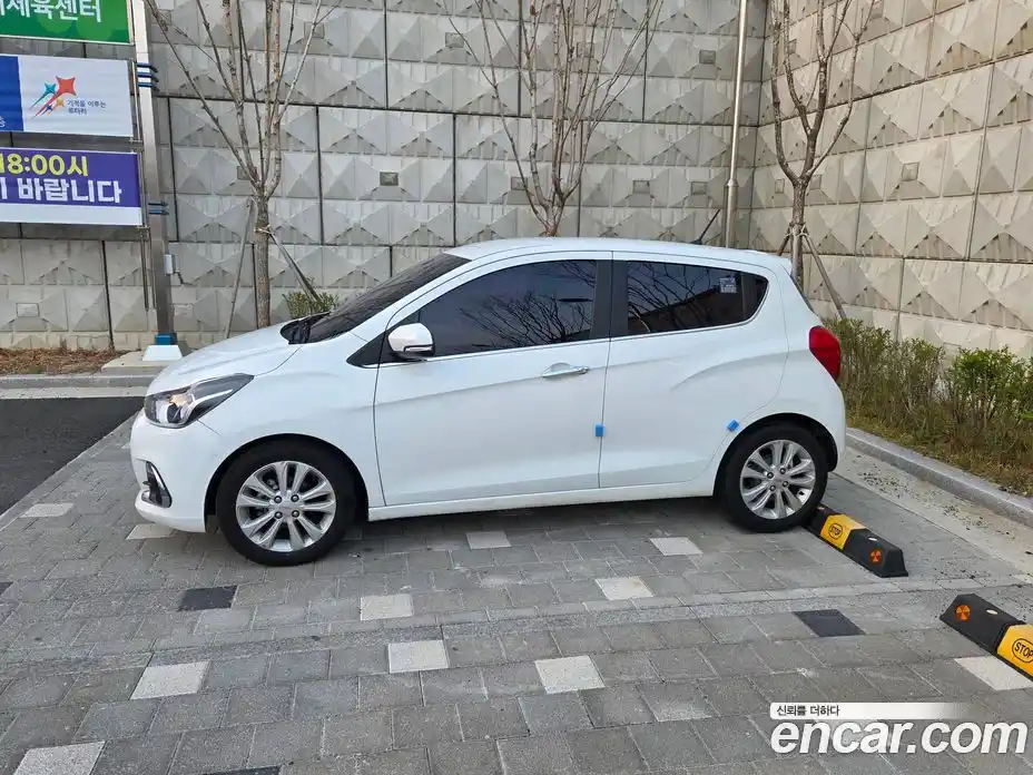 Chevrolet Spark 2015 1.0 гидро в Москве, фото 5