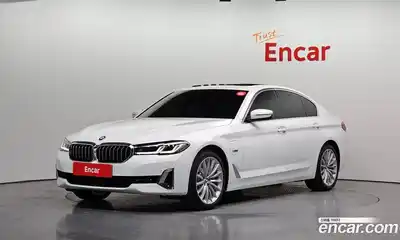 BMW 5-Series, 2023