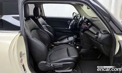 Mini Cooper 2015 1.5 гидро в Москве № 471970, миниатюра 11