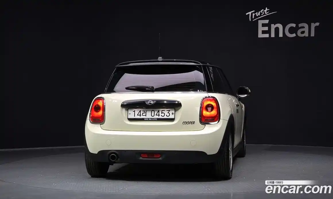 Mini Cooper 2015 1.5 гидро в Москве № 471970, фото 4