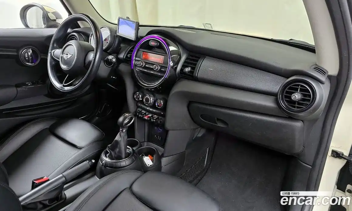 Mini Cooper 2015 1.5 гидро в Москве № 471970, фото 7