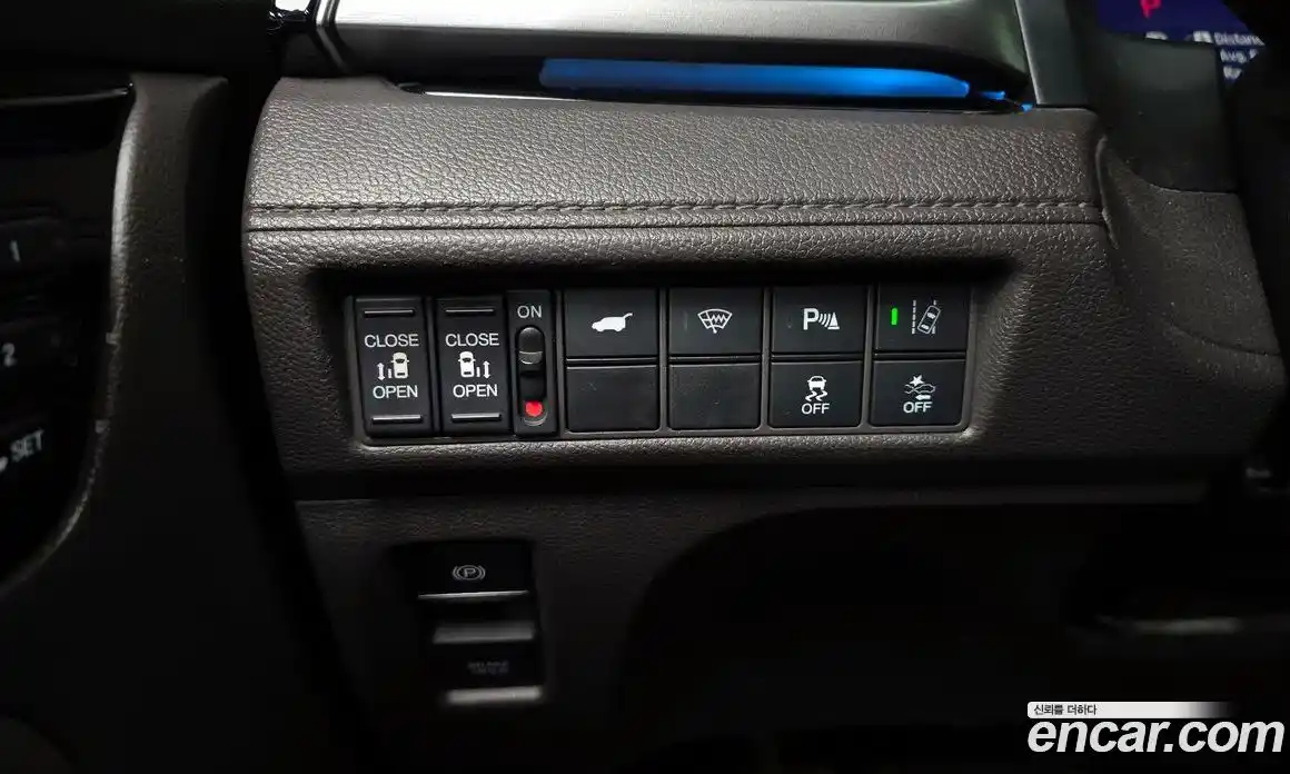Honda Odyssey 2018 3.5 гидро в Москве № 473297, фото 16