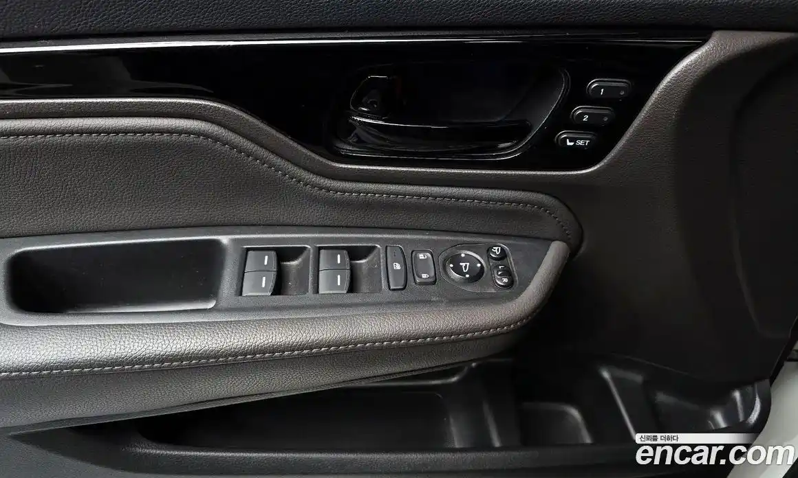 Honda Odyssey 2018 3.5 гидро в Москве № 473297, фото 17