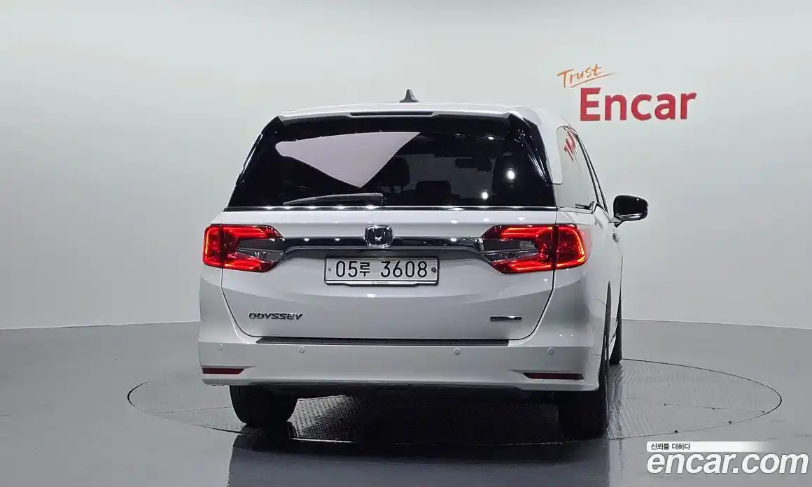 Honda Odyssey 2018 3.5 гидро в Москве № 473297, фото 4