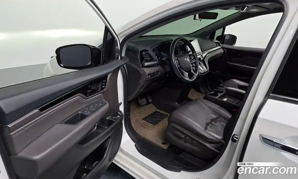 Honda Odyssey 2018 3.5 гидро в Москве № 473297, фото 10