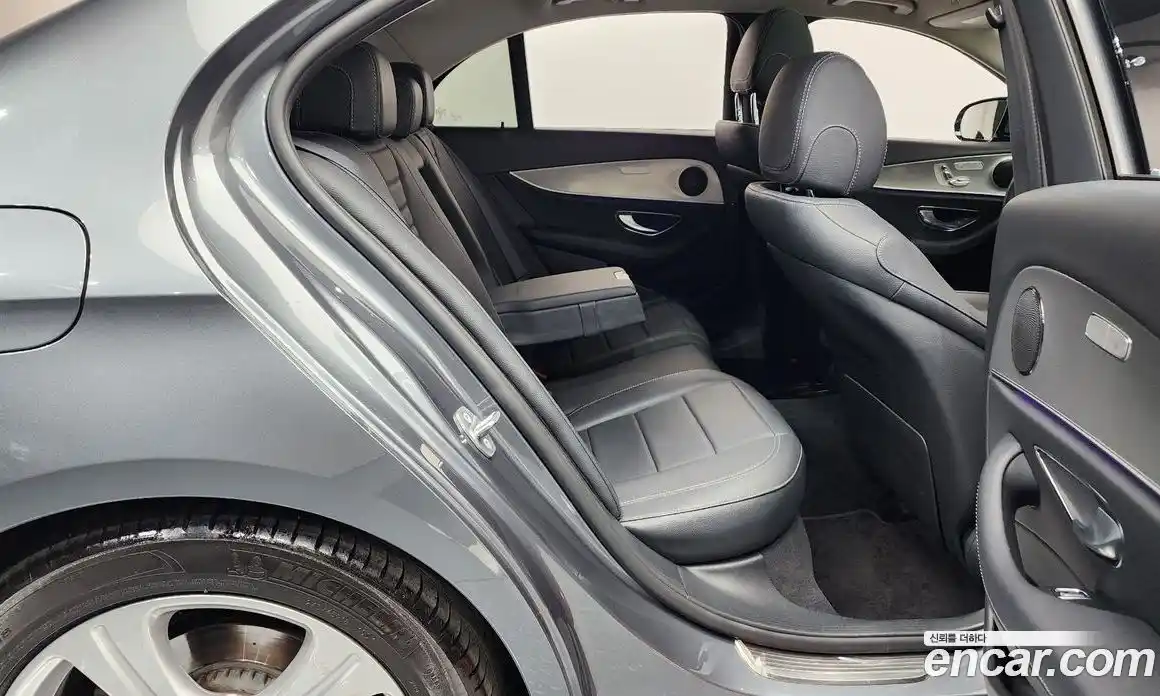 Mercedes-Benz E-Class 2018 2.0 гидро в Москве № 542246, фото 12