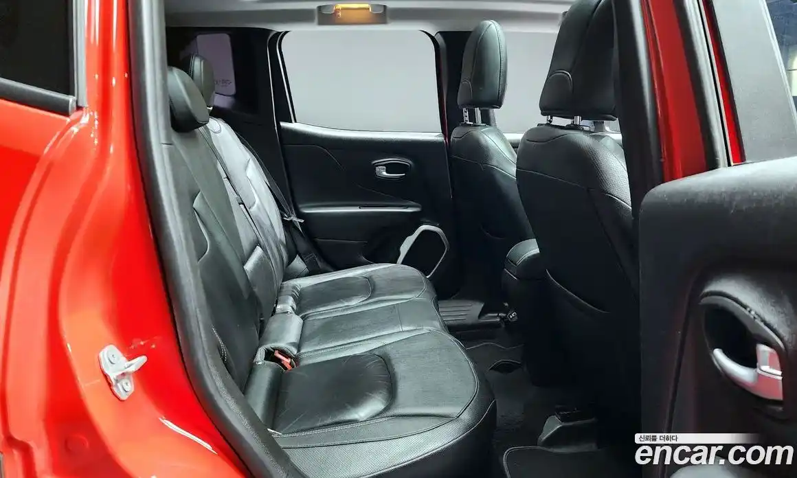 Jeep Renegade 2018 2.4 гидро в Москве № 609709, фото 12