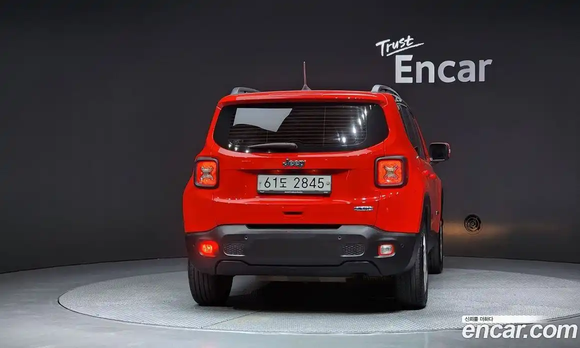 Jeep Renegade 2018 2.4 гидро в Москве № 609709, фото 4