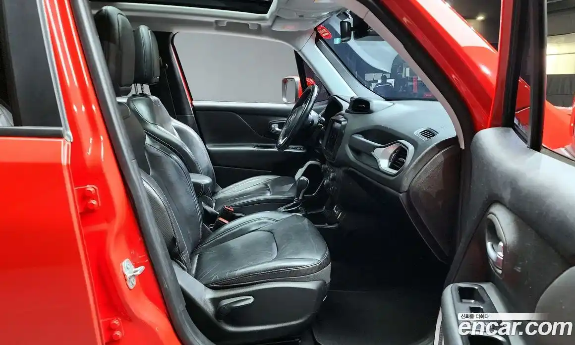 Jeep Renegade 2018 2.4 гидро в Москве № 609709, фото 10