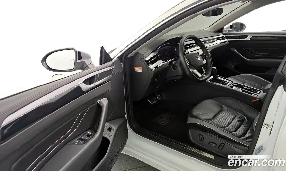 Volkswagen Arteon 2023 2.0 гидро в Москве № 629034, фото 10