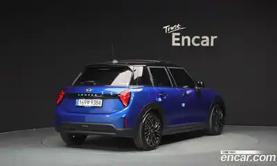 Mini Cooper 2025 2.0 гидро в Москве № 724701, миниатюра 2