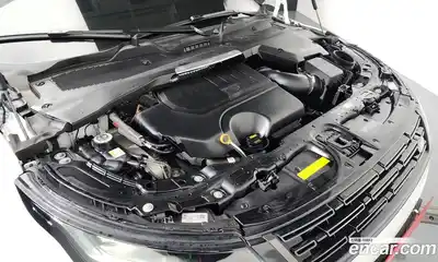 Land Rover Range-Rover Evoque 2024 2.0 гидро в Москве № 765954, миниатюра 6