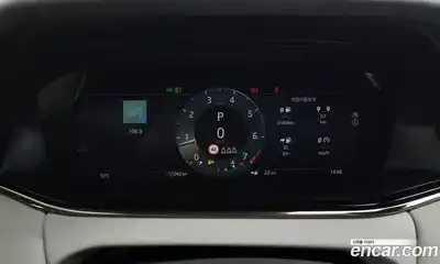 Land Rover Range-Rover Evoque 2024 2.0 гидро в Москве № 765954, миниатюра 8