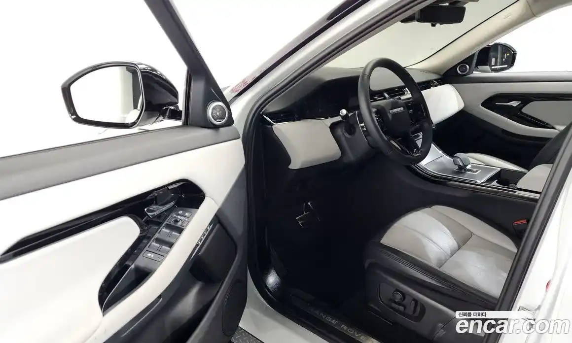 Land Rover Range-Rover Evoque 2024 2.0 гидро в Москве № 765954, фото 10
