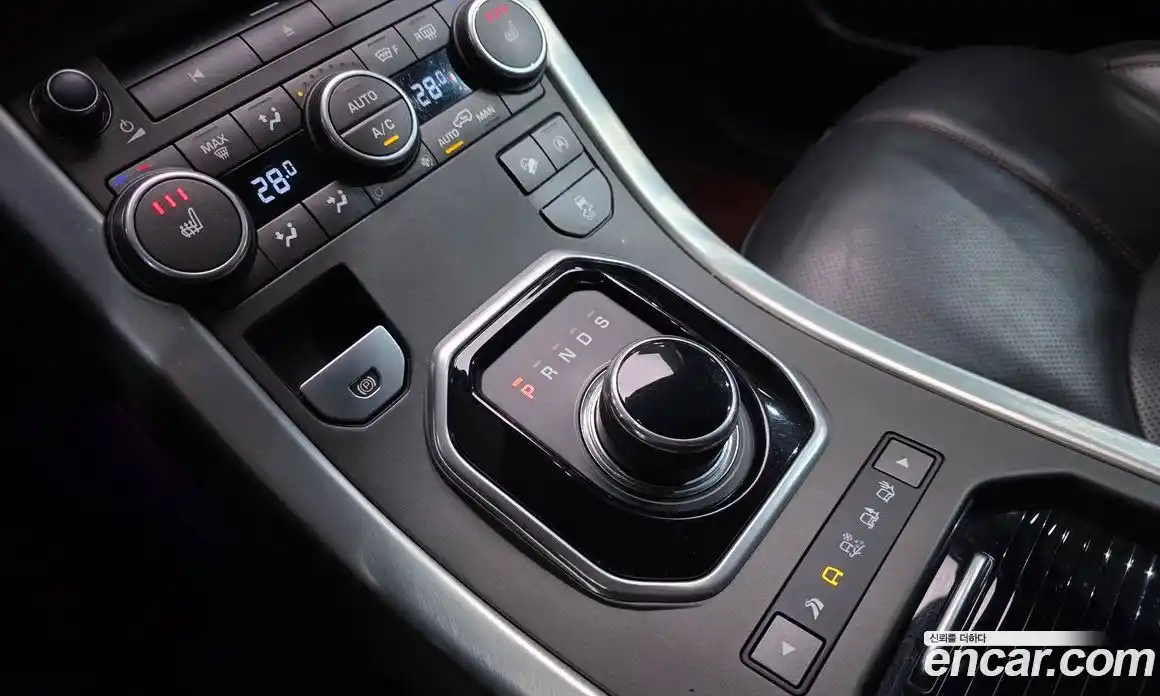 Land Rover Range-Rover Evoque 2017 2.0 гидро в Москве № 766077, фото 9