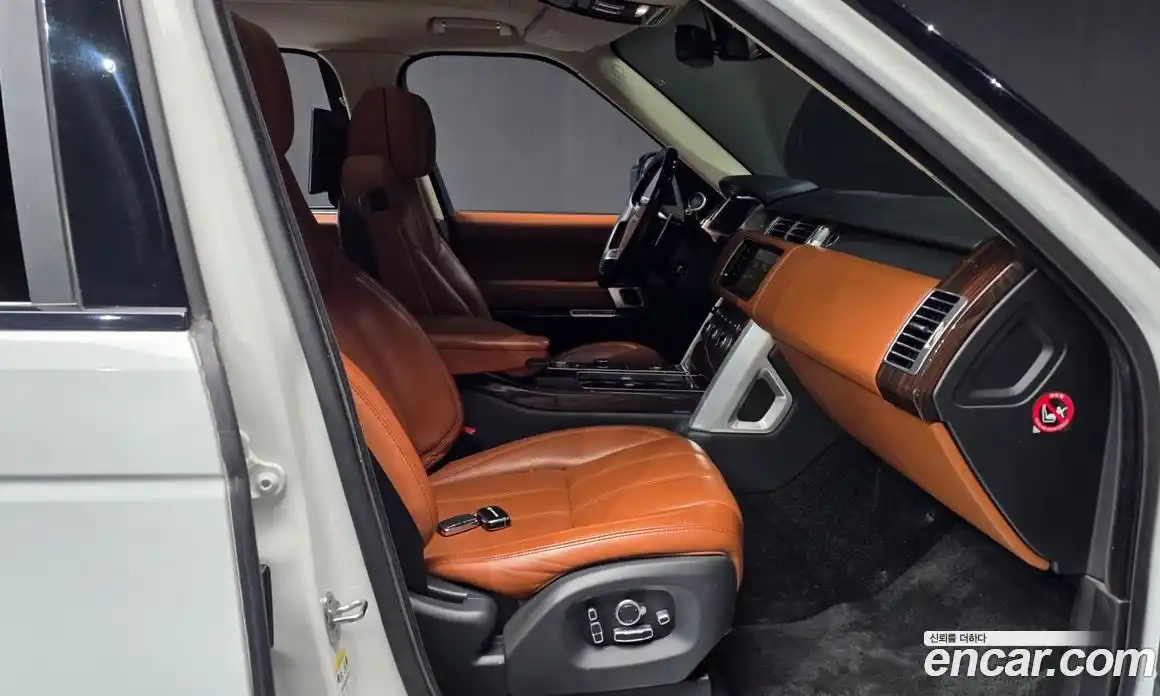 Land Rover Range-Rover 2016 4.4 гидро в Москве № 766229, фото 11