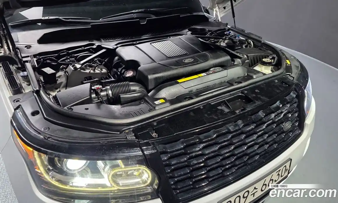 Land Rover Range-Rover 2016 4.4 гидро в Москве № 766229, фото 6