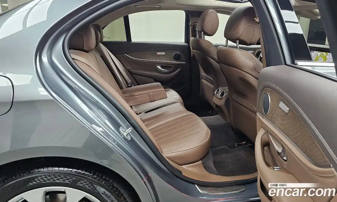 Mercedes-Benz E-Class 2017 2.0 гидро в Москве № 800966, фото 12