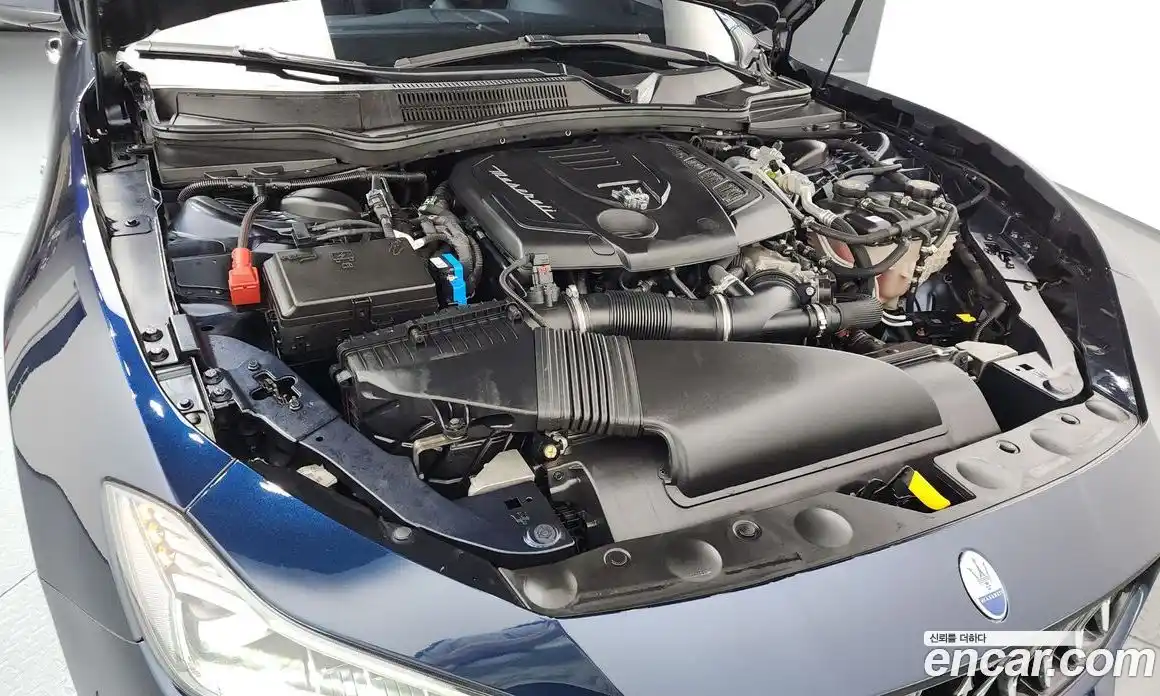 Maserati Ghibli 2022 2.0 гидро в Москве № 803282, фото 6