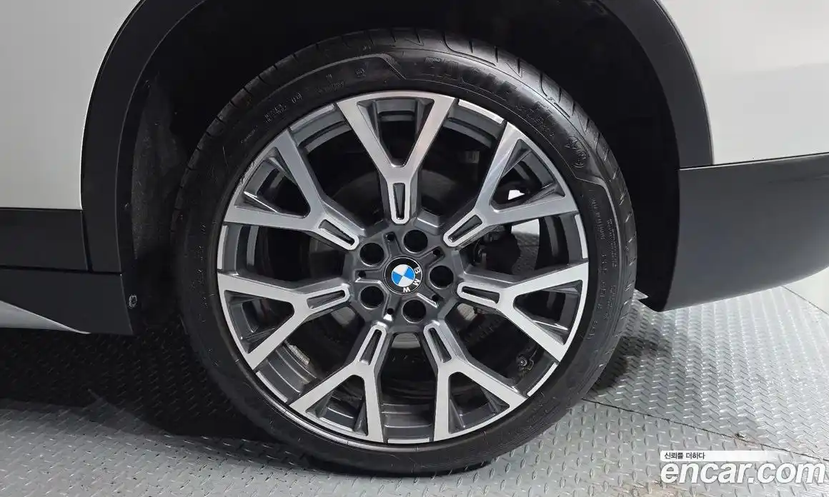 BMW X1 2022 2.0 гидро в Москве № 821515, фото 4