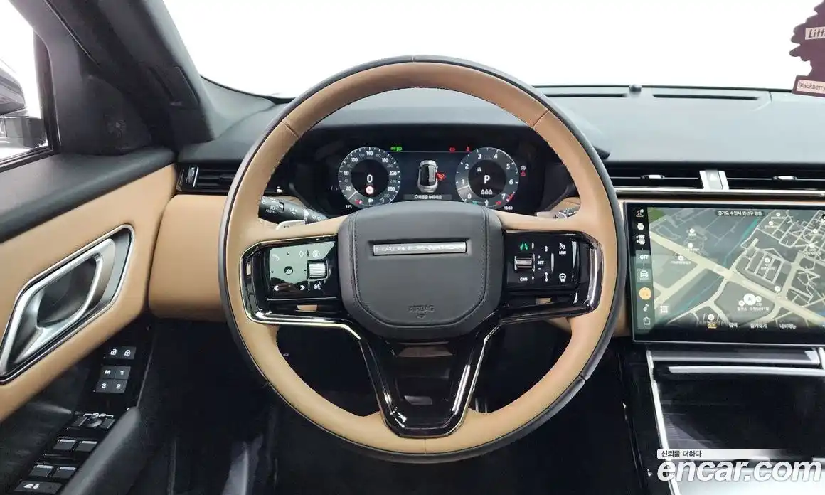 Land Rover Range-Rover Velar 2025 3.0 гидро в Москве № 824631, фото 12