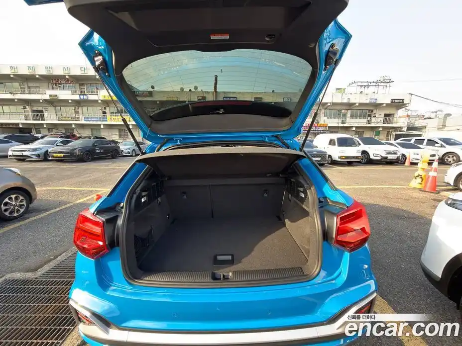 Audi Q2 2023 2.0 гидро в Москве, фото 14