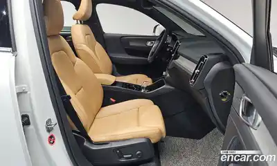 Volvo XC40 2020 2.0 гидро в Москве № 860305, миниатюра 9