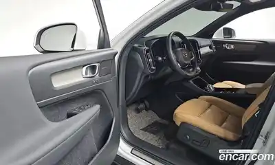Volvo XC40 2020 2.0 гидро в Москве № 860305, миниатюра 10