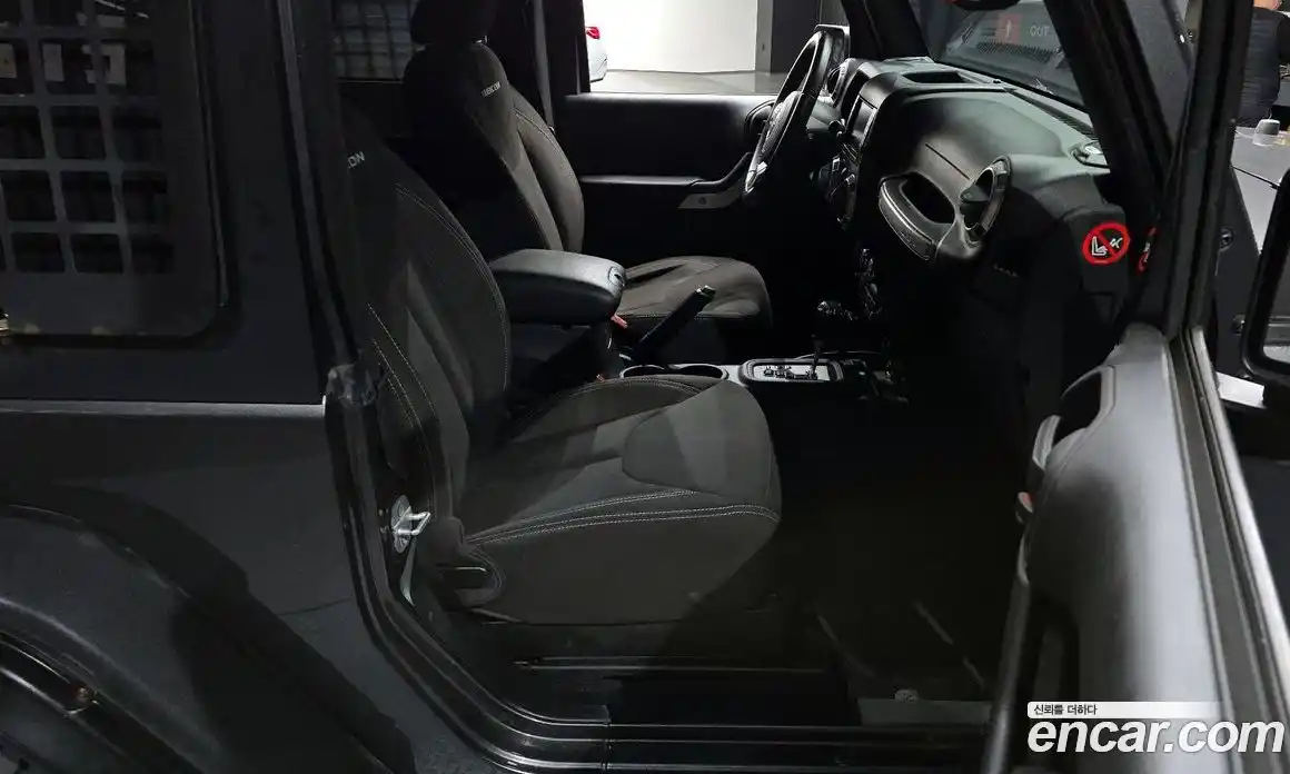 Jeep Wrangler 2017 3.6 гидро в Москве № 896551, фото 11