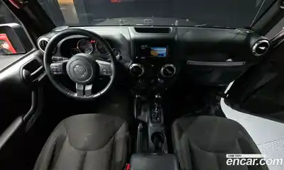Jeep Wrangler 2017 3.6 гидро в Москве № 896551, миниатюра 7