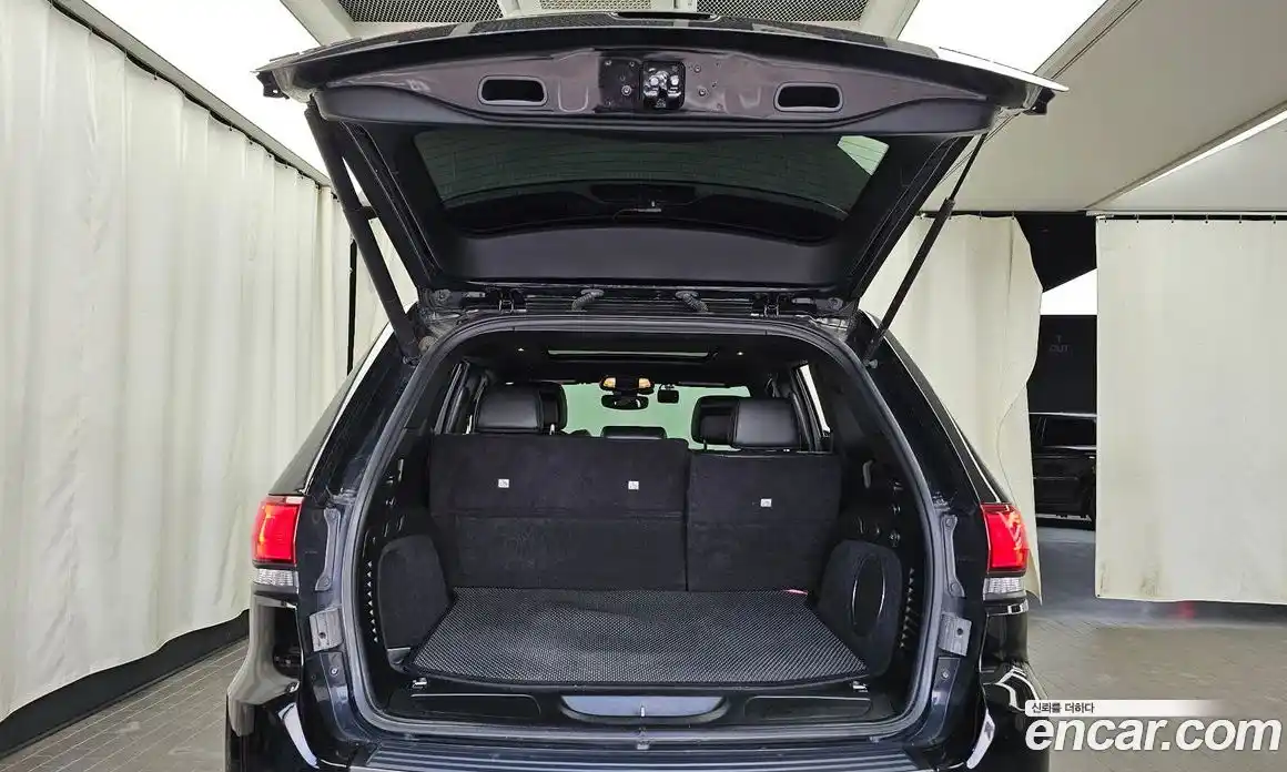 Jeep Cherokee 2020 3.6 гидро в Москве № 896602, фото 20