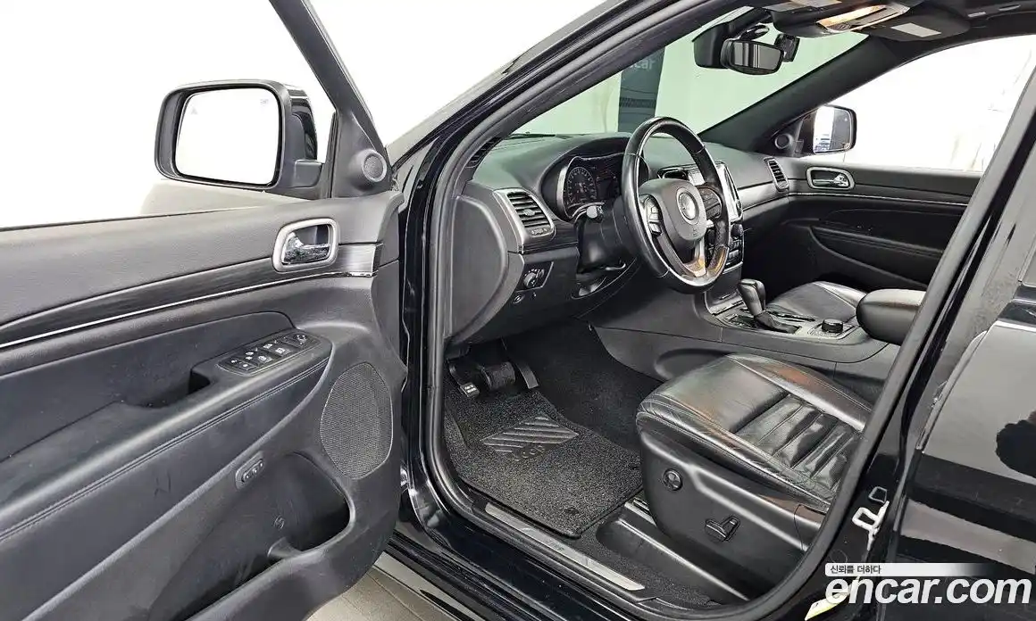 Jeep Cherokee 2020 3.6 гидро в Москве № 896602, фото 10