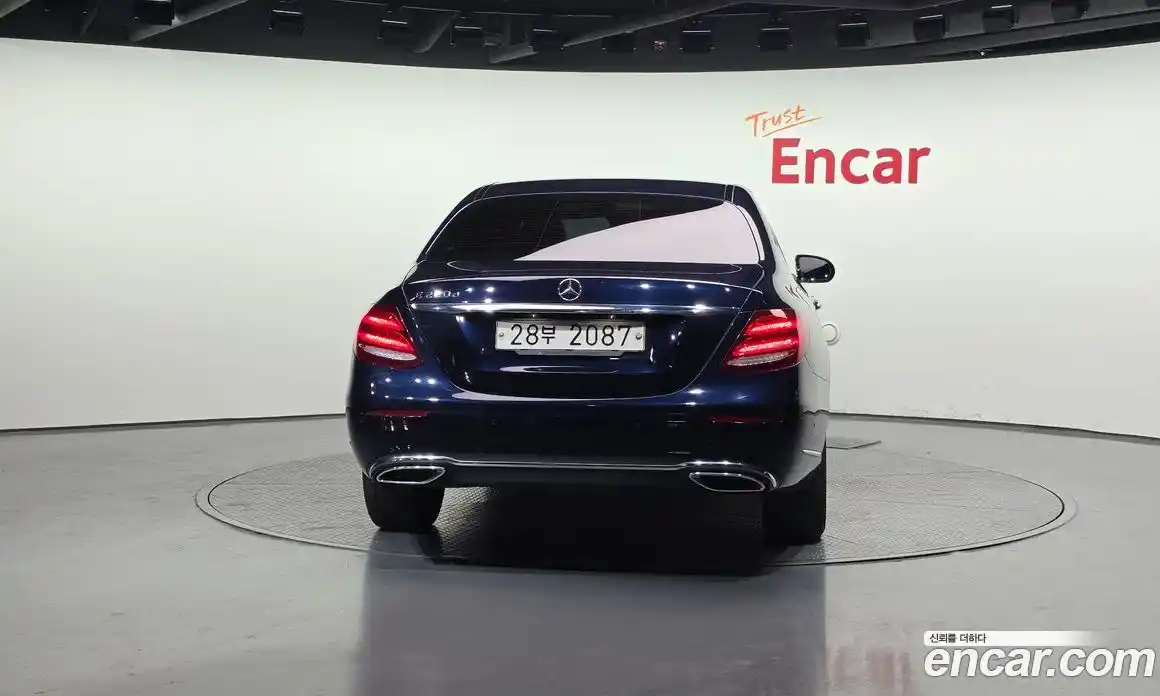 Mercedes-Benz E-Class 2017 1.9 гидро в Москве № 970215, фото 4