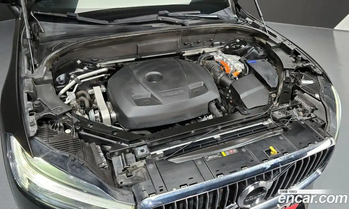 Volvo XC60 2021 2.0 гидро в Москве № 973205, фото 6