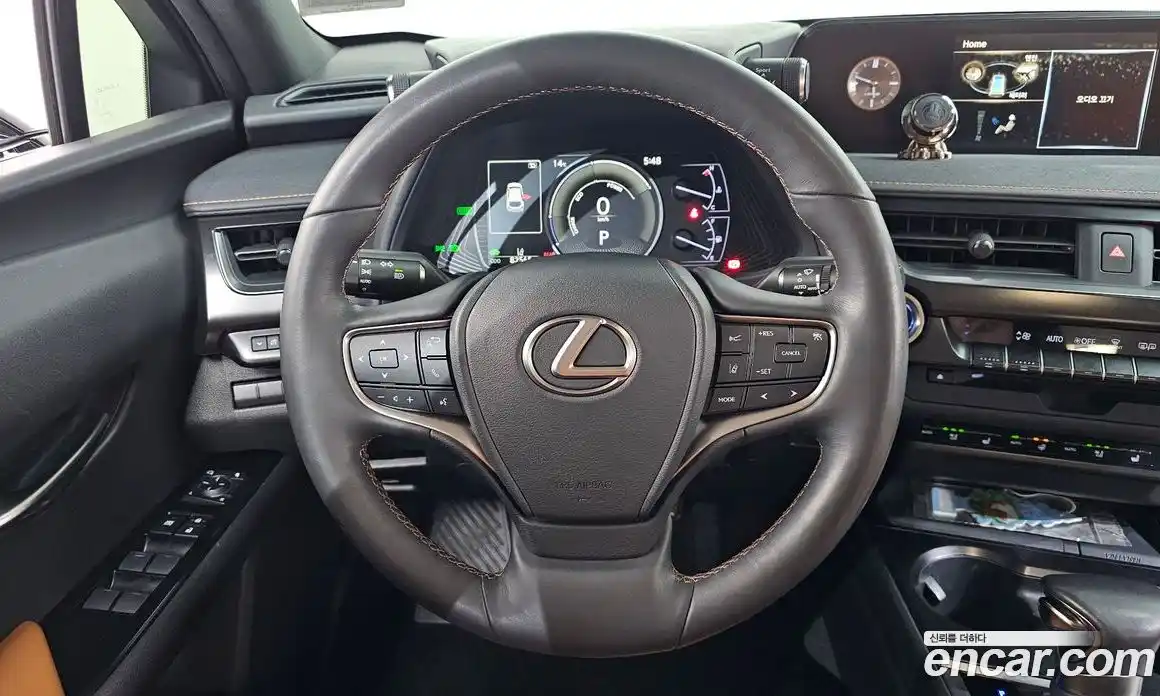 Lexus UX 2019 2.0 гидро в Москве № 975847, фото 13