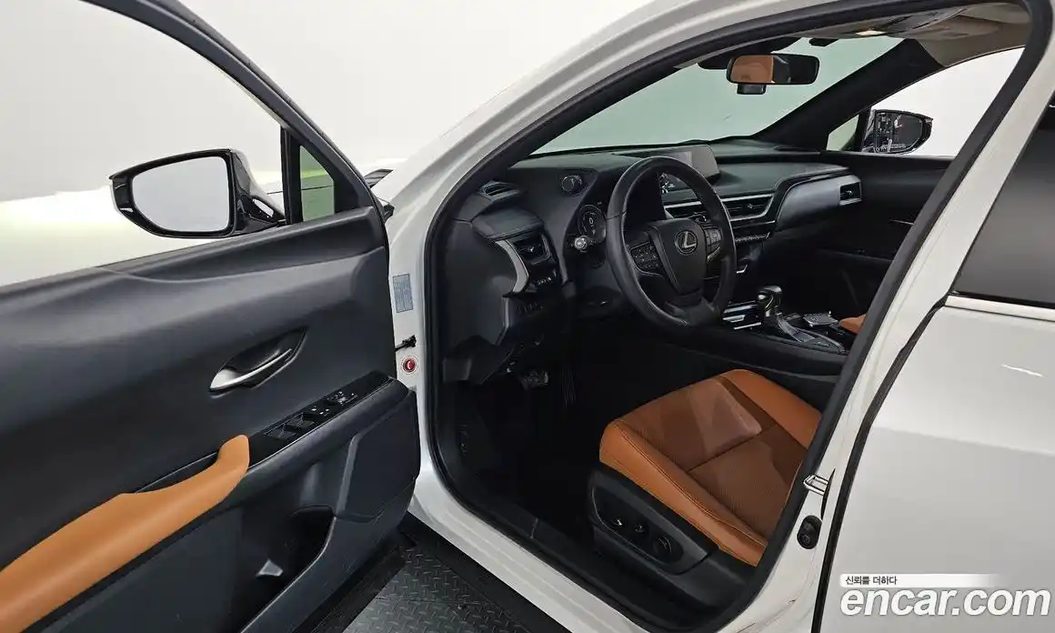 Lexus UX 2019 2.0 гидро в Москве № 975847, фото 10