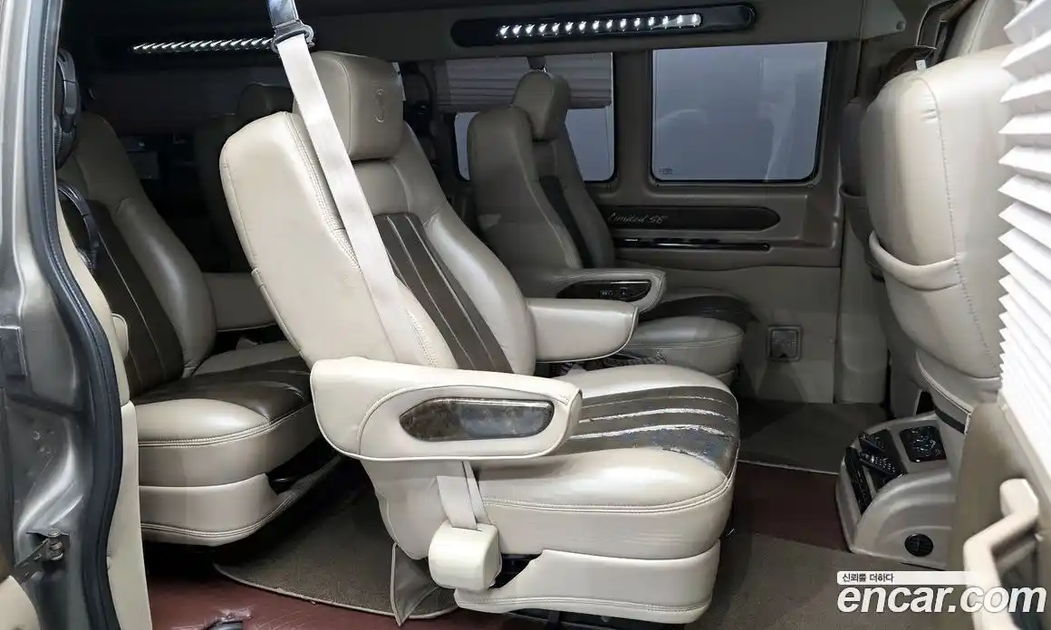 Chevrolet Express Van 2014 6.0 Автомат в Москве № 976739, фото 12