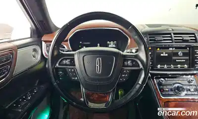 Lincoln Continental 2017 3.0 гидро в Москве № 988312, миниатюра 12
