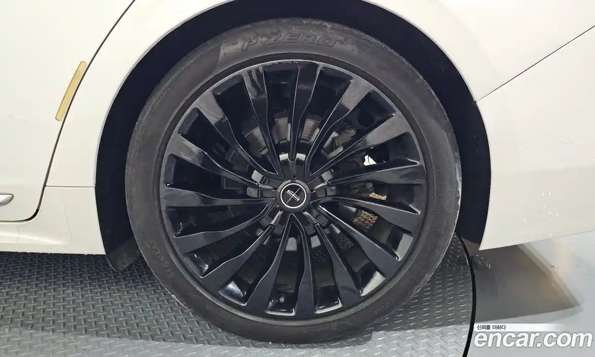 Lincoln Continental 2017 3.0 гидро в Москве № 988312, фото 4